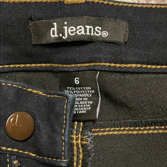 d. jeans Women's Denim and Black Skinny Jeans - Picture 3 of 6